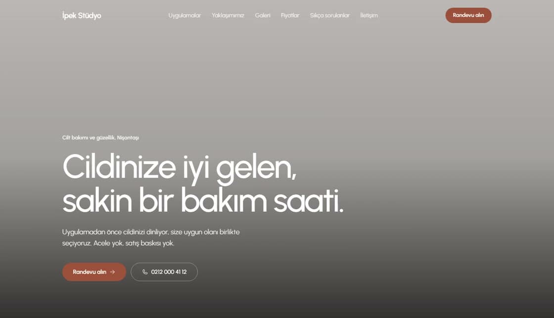 Güzellik Merkezi tasarımının masaüstü görünümü